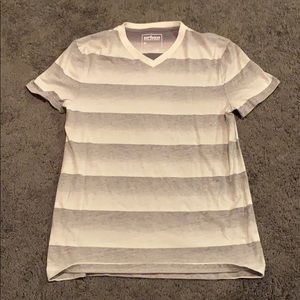 Urban Pipeline v-neck tee